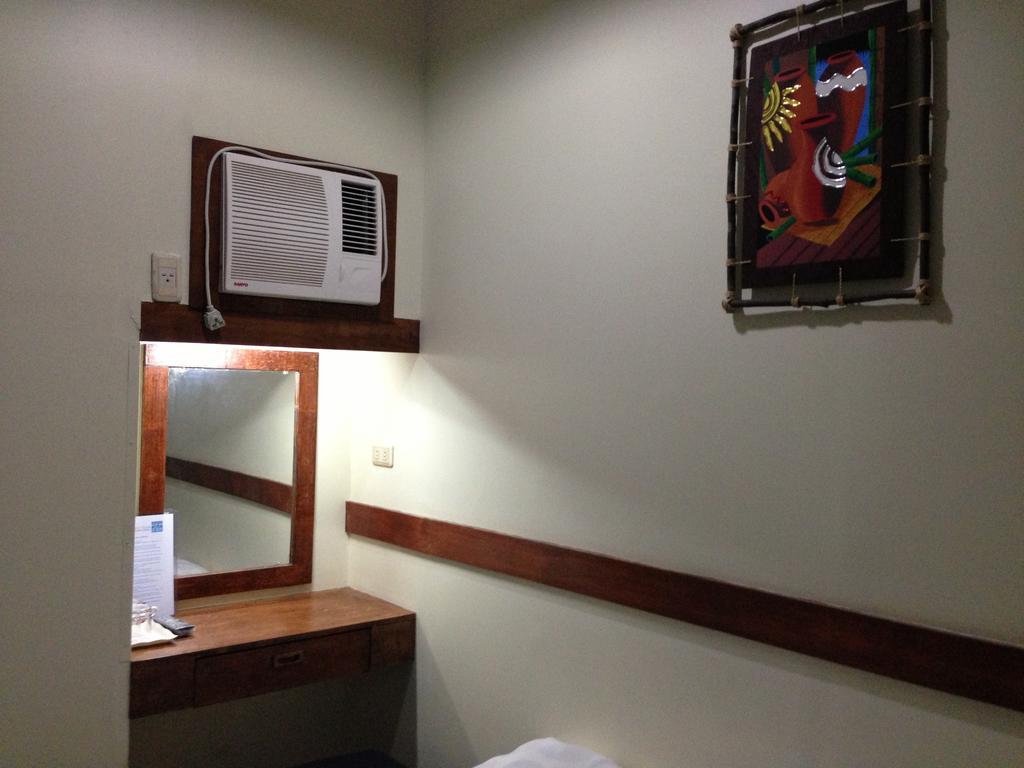 Qm Pension House Tagbilaran City Bagian luar foto