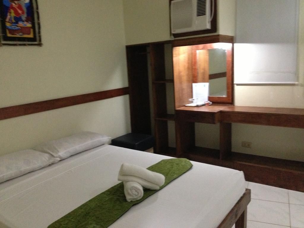 Qm Pension House Tagbilaran City Bagian luar foto