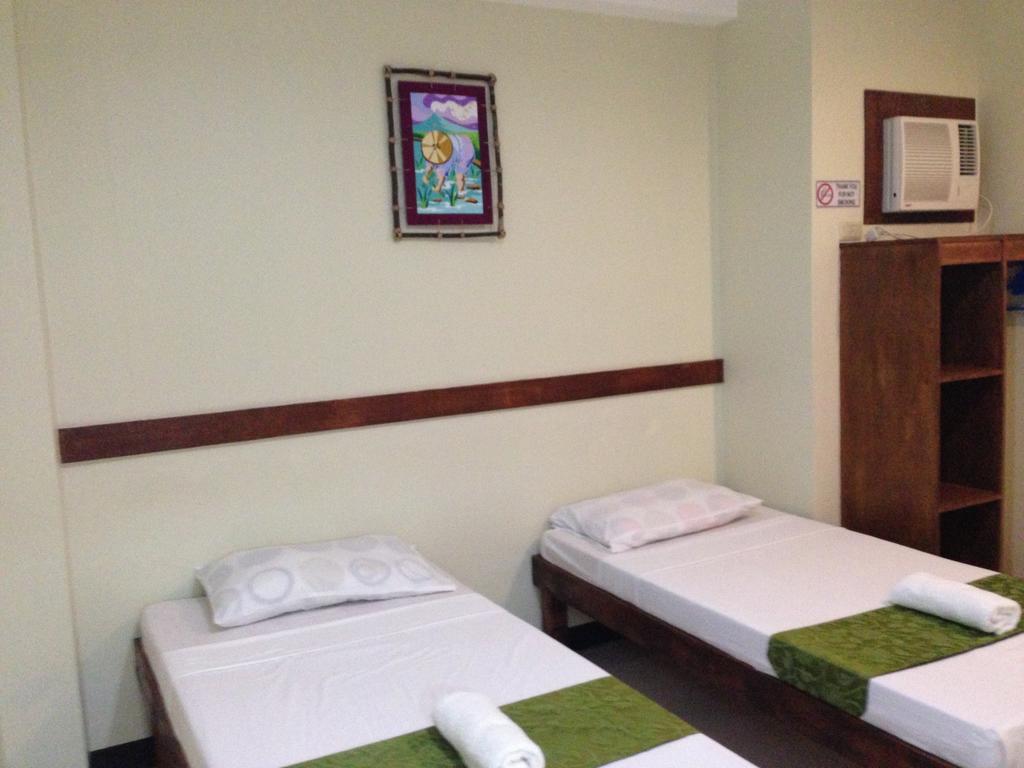 Qm Pension House Tagbilaran City Ruang foto