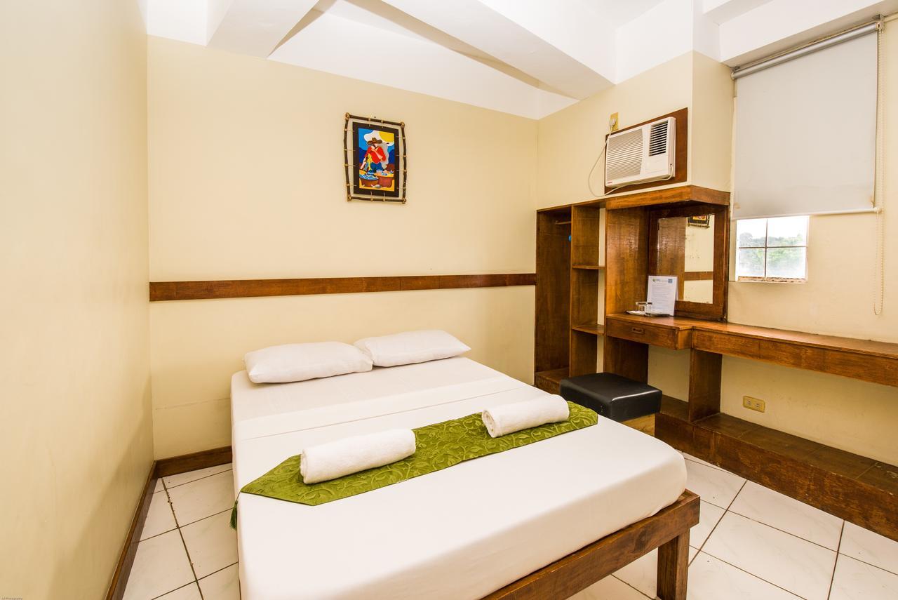 Qm Pension House Tagbilaran City Bagian luar foto